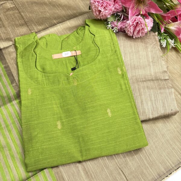 Raw silk kurta set with pant & Dhuppata